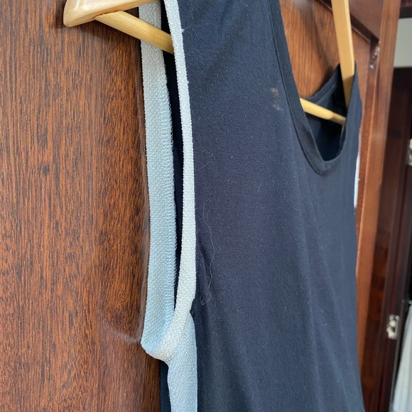 Black sleeveless tank top with metallic trim - Picture 3 of 6